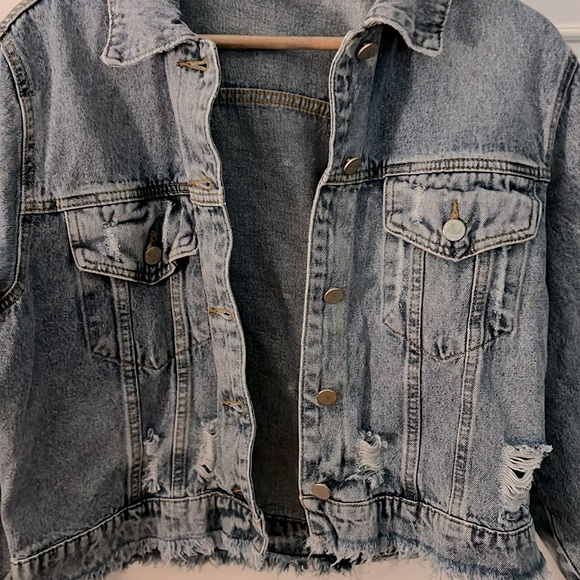 NWT Jean Denim Jacket Size Medium - Picture 4 of 6